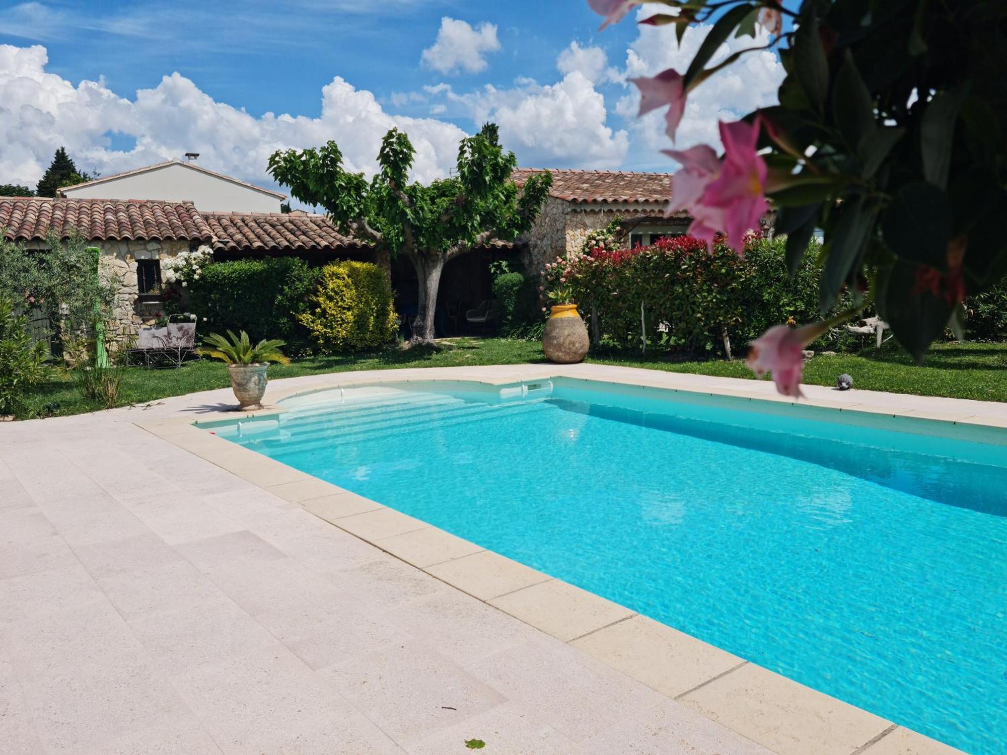 Petit Gite De Provence Мазан Экстерьер фото