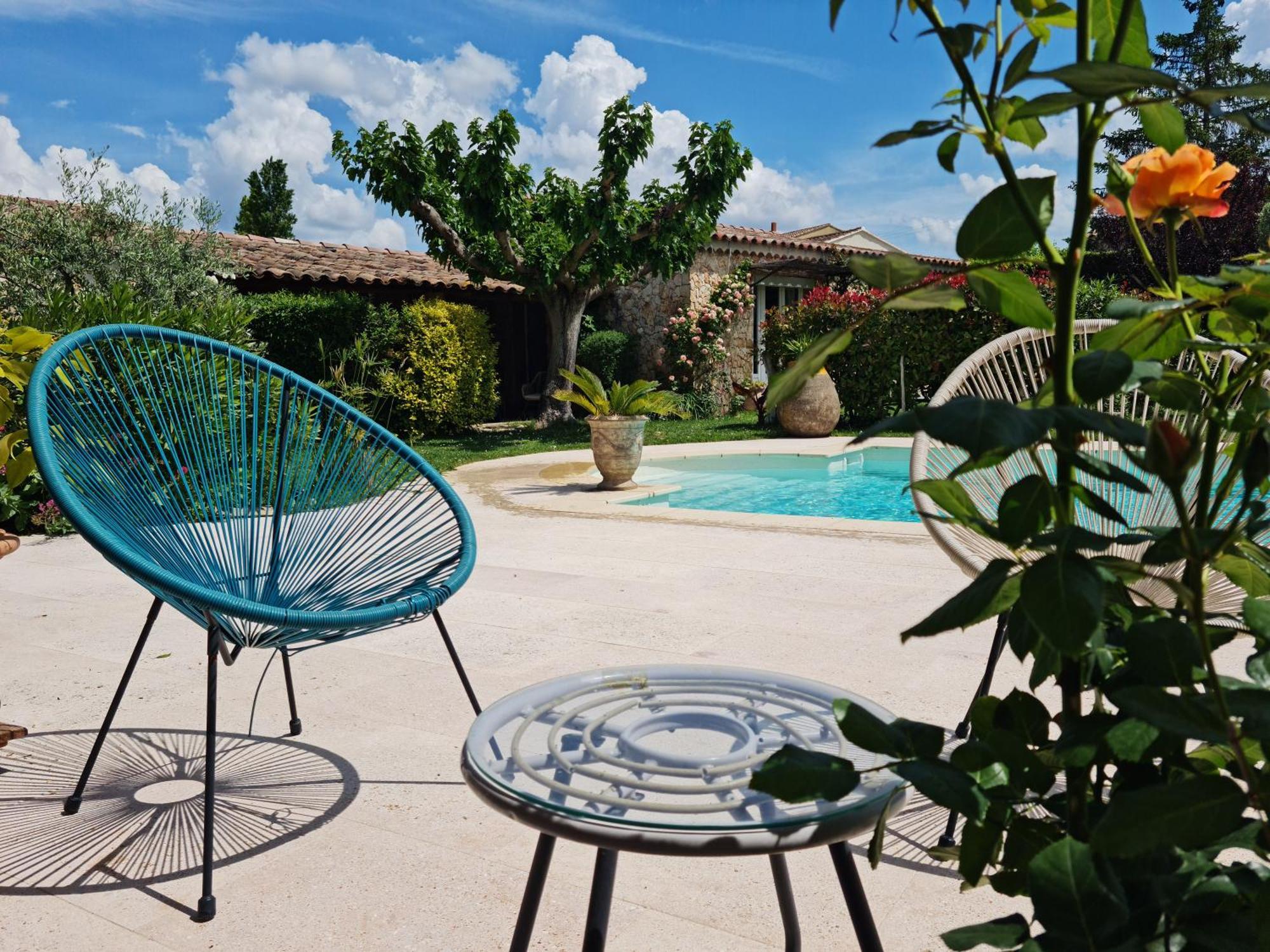 Petit Gite De Provence Мазан Экстерьер фото